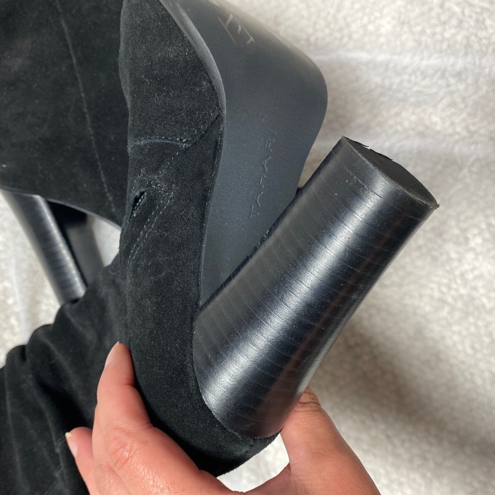 Tahari Black Suede Heeled Boots Never Worn - Picture 7 of 11